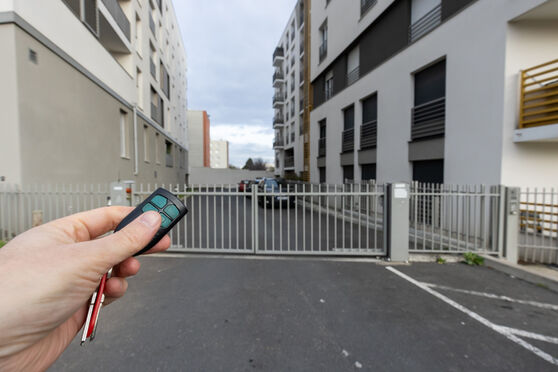 Vignette parking Oratoire du Val-Notre-Dame - avenue Gabriel Péri - Bezons