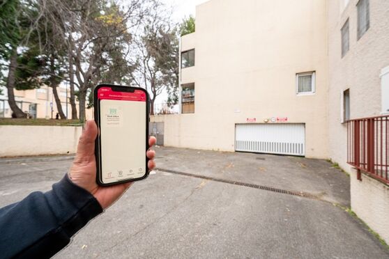 Vignette parking 8 rue jean claude cundier - Avignon