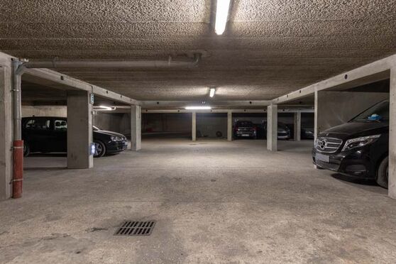 Vignette parking Métro Mairie de Clichy - rue Charles Paradinas