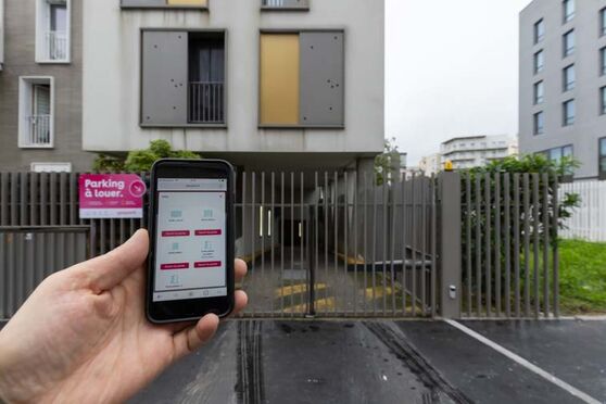 Vignette parking Tramway Pont de Bezons - rue Julius et Ethel Rosenberg