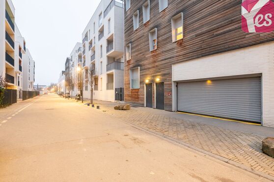 Vignette parking Les Hauts-de-Cergy - place du Thyrse