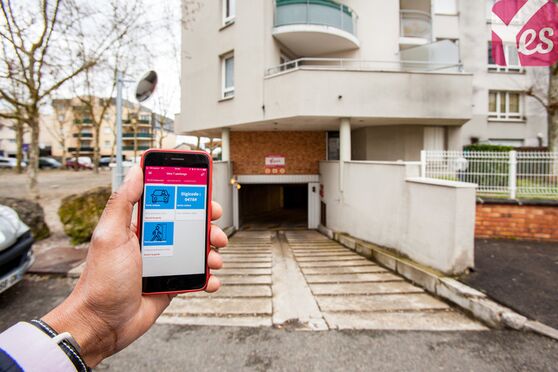 Vignette parking Stade Léo Lagrange - rue Jean Bouin - Poissy