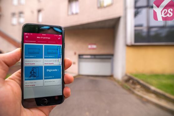 Vignette parking Les Pyramides - place des Miroirs - Evry - Évry Courcouronnes