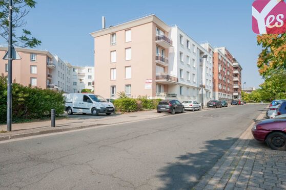 Vignette parking Ecole Jean Monnet - rue de Copenhague - Élancourt