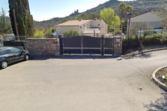 Vignette parking Route de Grasse - Villeneuve Loubet