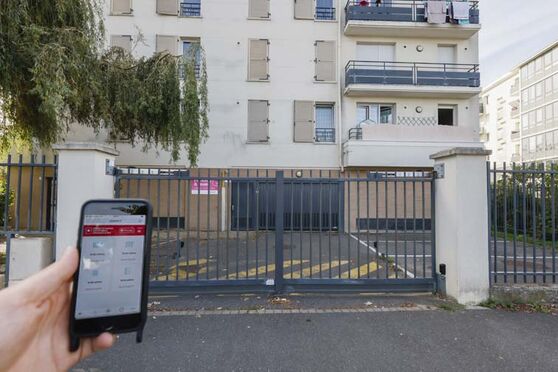 Vignette parking RER Villeneuve-Saint-Georges - avenue du Front de Seine - Villeneuve le Roi