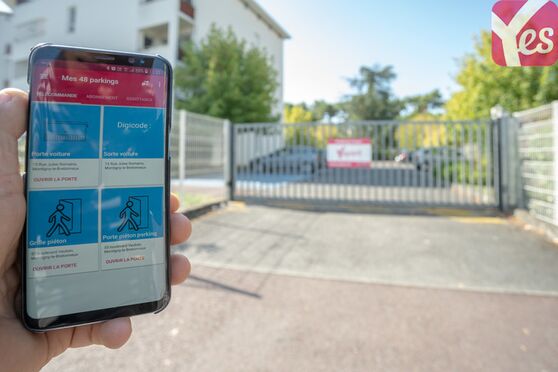 Vignette parking Tramway Taigneraie - Hôpital Haut-Lévêque - Pessac