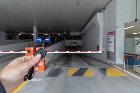 Vignette parking Métro Esplanade de La Défense - rue Bellini - Puteaux