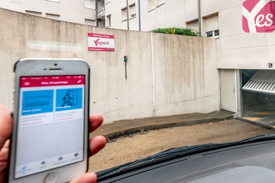 Vignette parking Bibliothèque universitaire - rue du Général Schmitz - Pontoise