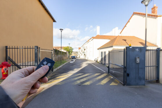 Vignette parking RER La norville-Saint-Germain-Lès-A. - 15 rue Pasteur