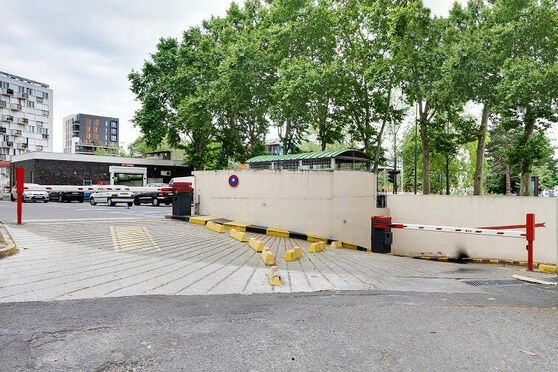 Vignette parking Saint Ouen - quai de Seine