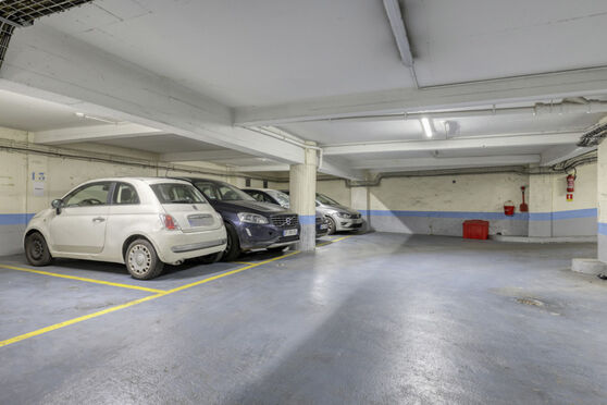 Vignette parking Métro Saint-Augustin - 27 rue de la ville l'Evêque - Paris 8