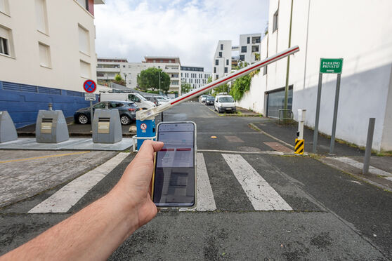 Vignette parking Tramway Carriet - rue Jacques Thibaut - Lormont