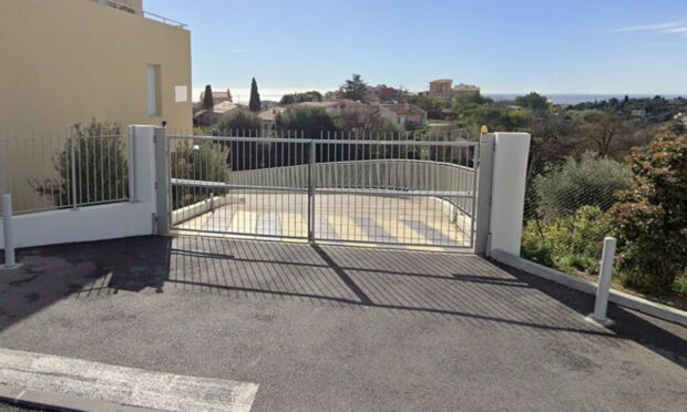 Vignette parking 279 route de Saint Antoine 6200 Nice