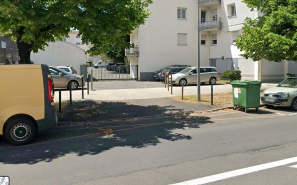 Vignette parking Lycée Beau de Rochas - allée Haussmann - Bordeaux