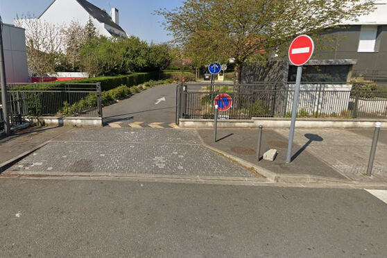 Vignette parking HARSHENI CREATION - rue Voltaire - Villiers le Bel