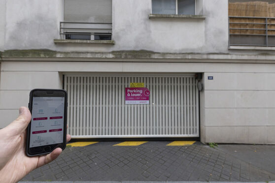 Vignette parking Métro Porte de Saint-Ouen - rue de la Moskova - Paris 18