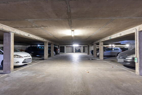 Vignette parking Métro Saint-Ouen - boulevard Victor Hugo - Clichy