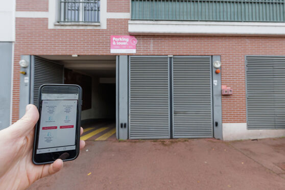 Vignette parking Tramway Les Coteaux - rue Charles Blum - Saint Cloud