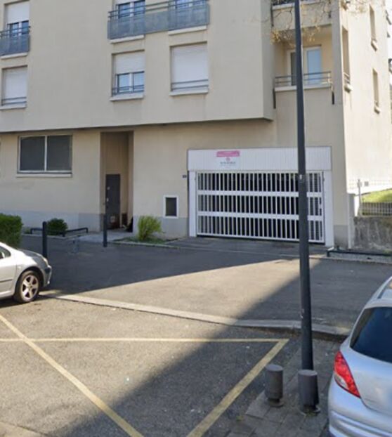 Vignette parking Stade Porte Villeneuve - rue des Colibris 38100 Grenoble