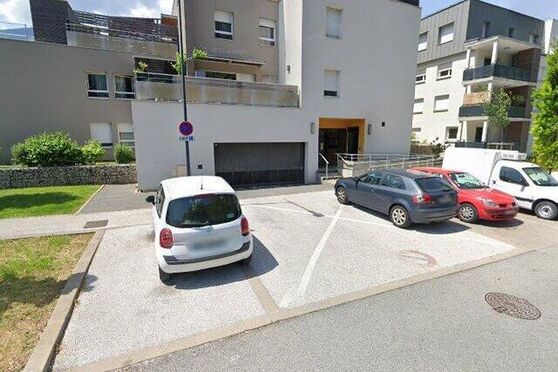 Vignette parking 28 rue de la Chartreuse 38120 Saint égrève - Saint Egrève