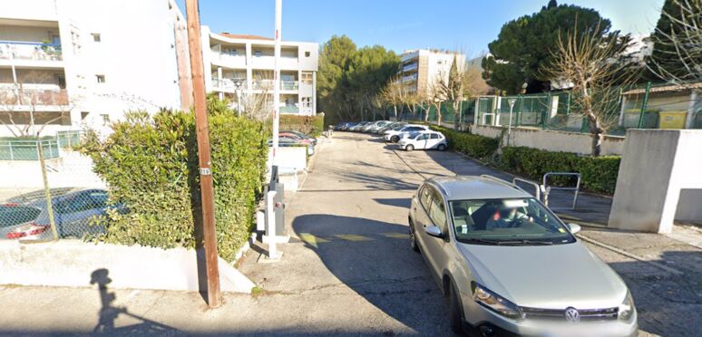 Vignette parking Avenue Vincent Van Gogh - Marseille 12