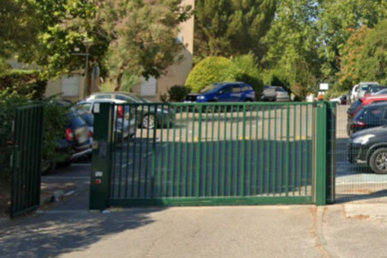 Vignette parking École Georges Brassens - avenue des Aires - Gardanne