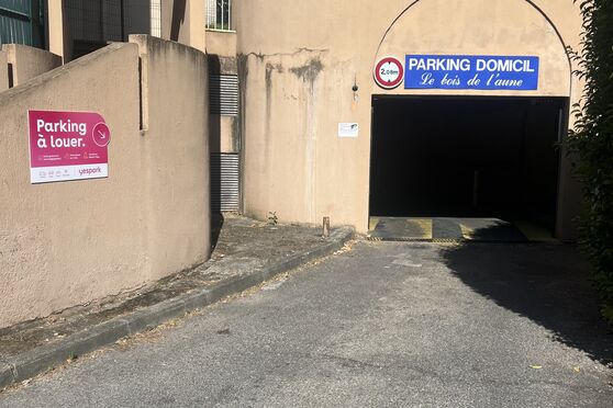 Vignette parking Bouches-du-Rhône - place Victor Schoelcher - Aix en Provence