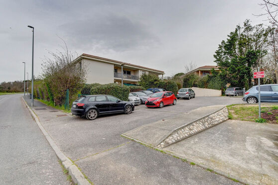 Vignette parking 51 rue Sainte Barbe - Sainte Foy lès Lyon