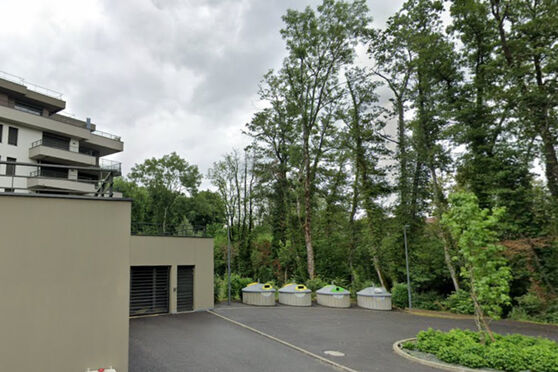 Vignette parking chemin du Manegly - Saint Genis Pouilly