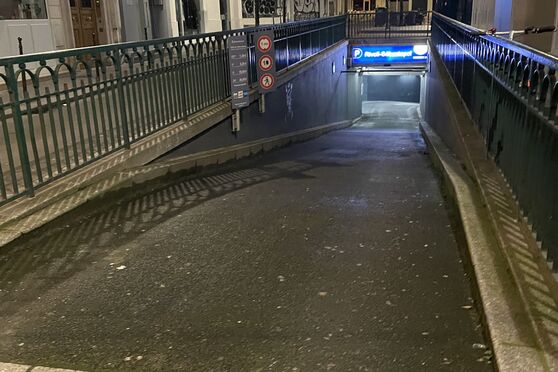 Vignette parking Préfecture de police - 5 rue Pernelle - Paris 4