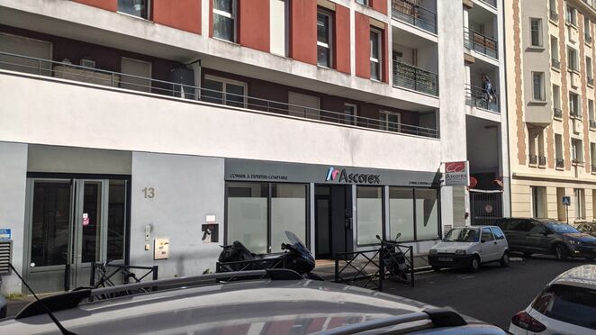 Vignette parking Après le silence - 2 rue Voltaire - Montreuil