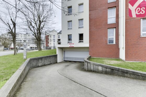 Vignette parking RER Émerainville-Pontault Combault - rue du Maréchal Bernadotte