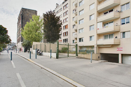 Vignette parking Rue de Moscou - Métro Hoche - Pantin
