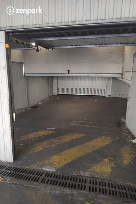 Vignette parking Clichy - Mairie de Clichy - rue Martre