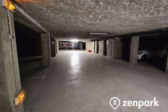 Vignette parking Grenoble - Gare de Grenoble - Les Estudines