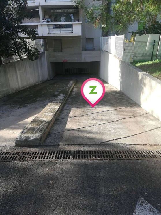 Vignette parking Marseille - Saint-Henri - Cinéma Alhambra