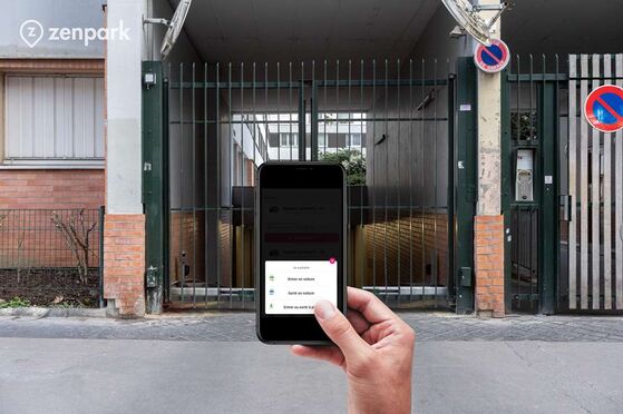 Vignette parking Paris - Grenelle - Charles Michels