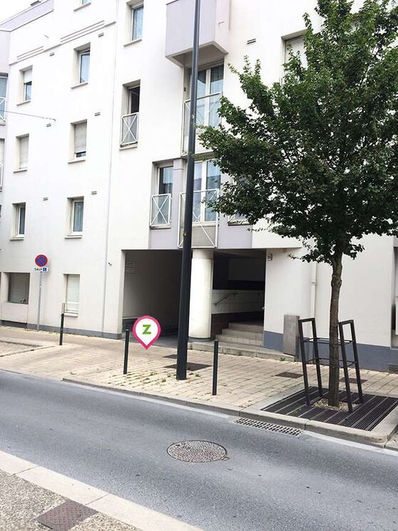 Vignette parking Reims - Laon - Zola