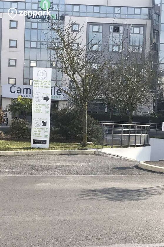 Vignette parking Paris - Aéroport Roissy CDG - Campanile - Extérieur