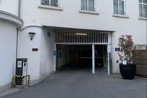 Vignette parking Nancy - place Stanislas - Mercure