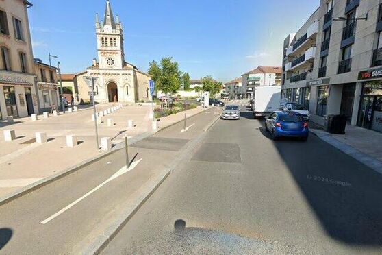 Vignette parking Vaulx-en-Velin - place Pasteur - République