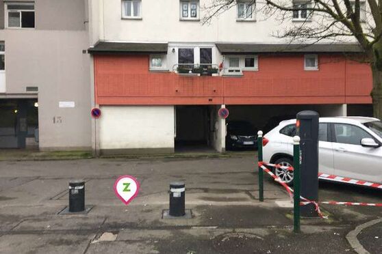 Vignette parking Villeneuve-d'Ascq - place Van Gogh - Mairie