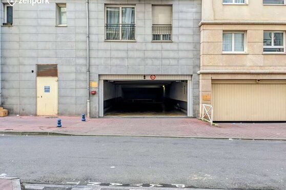 Vignette parking Montrouge - Cimetière de Bagneux - Metro Barbara