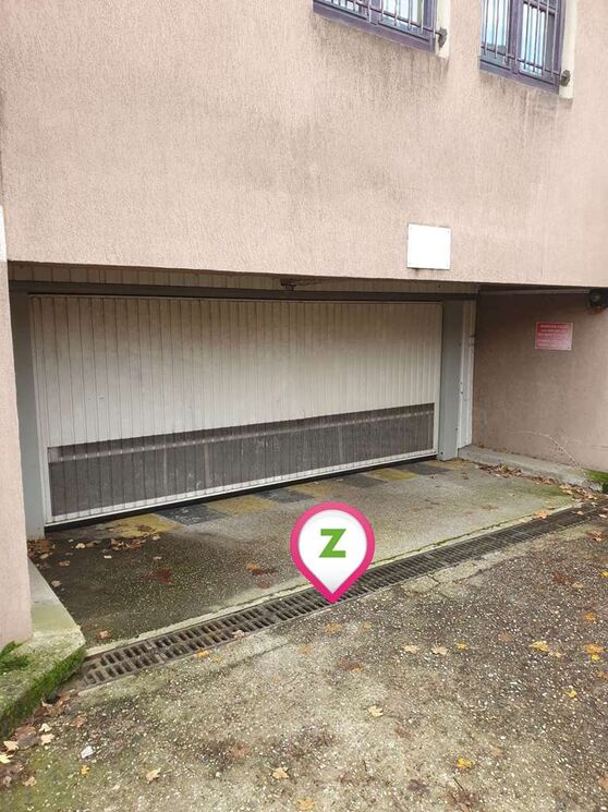 Vignette parking Feyzin - Fort de Feyzin - route de Lyon