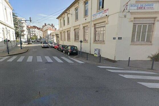 Vignette parking Grenoble - Gare de Grenoble - Saint-Bruno