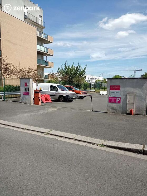 Vignette parking Tours - l'Heure Tranquille - Appart'City Confort