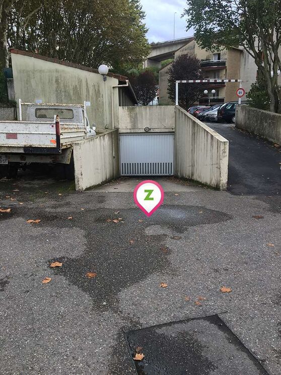 Vignette parking Lyon - Gorge de Loup - Deux Amants
