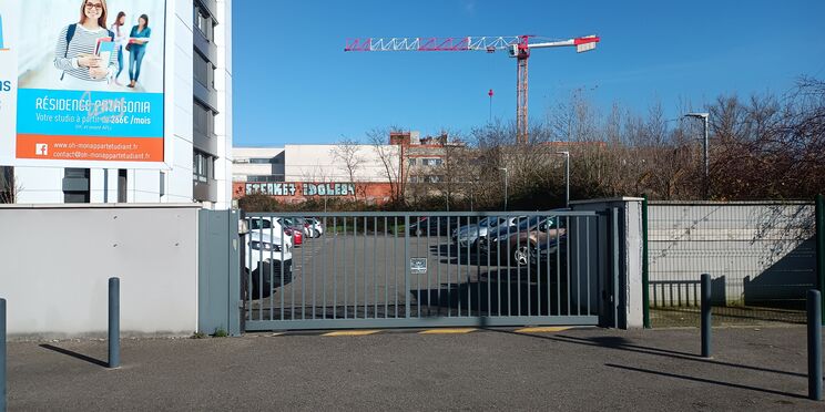 Vignette parking Aérodrome - rue Jacqueline Auriol - Toulouse