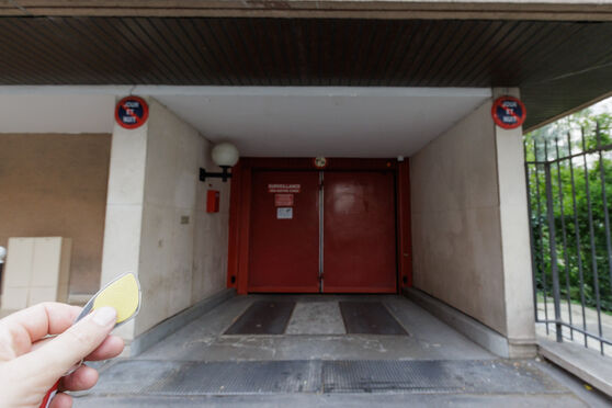 Vignette parking Parc de jeux - rue Bayen - Paris 17